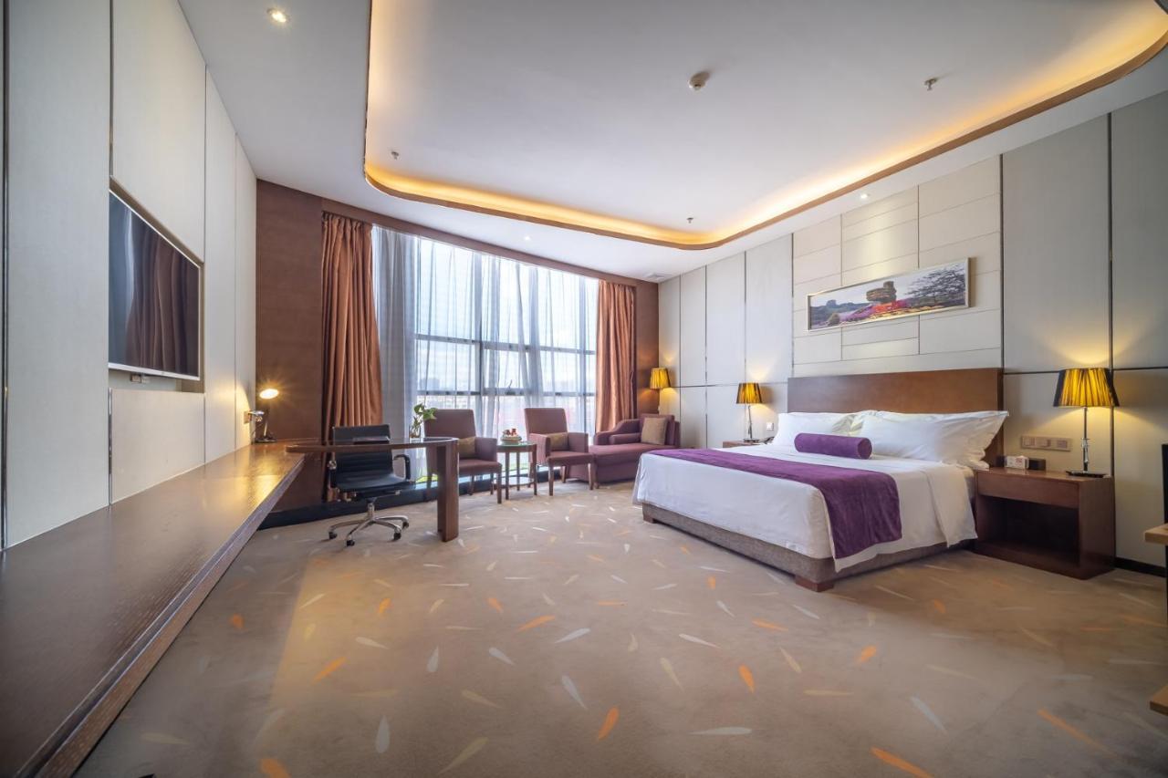 Relteem Hotel Zhongshan  Exterior photo